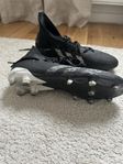 Fotbollsskor