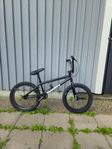 Sunday Primer 18"