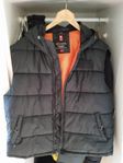 Väst Alpha Industries