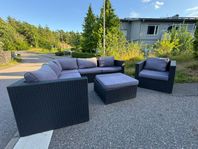Stort svart loungesoffa av moduler