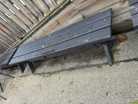 Träbänkar