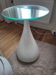 Soffbord/sideboard med rund bordsskiva glas högglans vit
