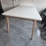 Matbord / köksbord