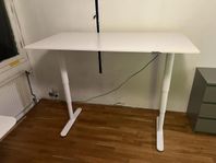 IKEA GALANT bord med BEKANT höj/sänkbart underrede 160x80