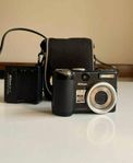 NIKON COOLPIX P5000. Digitalkamera med väska. Kamera