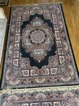 2 st orientalisk mattor – klassisk design, endast 300 kr/s