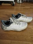 golfskor under armour och adidas, 42
