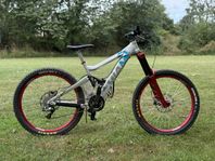 Downhill Giant Glory 1, ny bakdämpare 