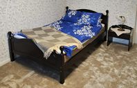 Säng 1.20 med sängbord