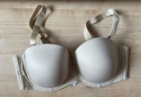 BH  push-up beige  storlek 90E