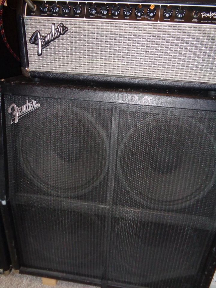 FENDER PERFORMER 1000 MED PEDAL