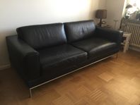 Svart skinnsoffa Arlid, IKEA