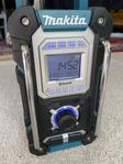 Makita DMR108 byggradio med FM & Bluetooth