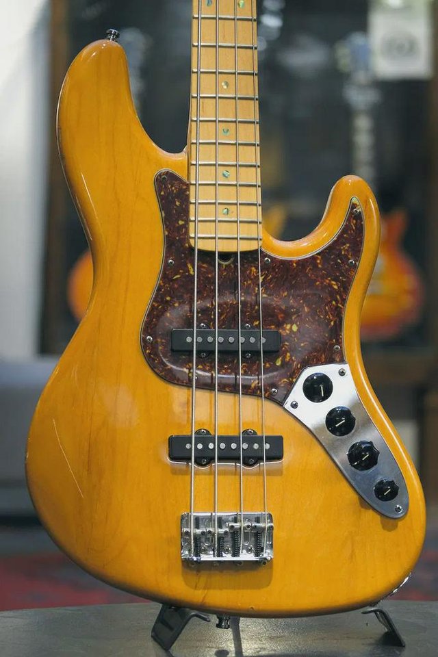 2005 Fender Jazz Bas USA Deluxe