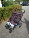 Tvillingpaket: 2 tvillingvagnar + 2 barnmatstolar