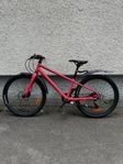 Cykel - White XC240 Lite 24” 