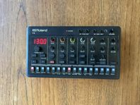 Roland Aura Compact T-8