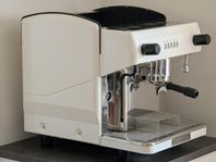Coffee Queen G10 Espressomaskin, professionell i Vitt/Rostfr