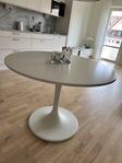 Stilrent runt matbord - IKEA Docksta 