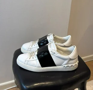 valentino open 