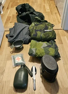 Gammalt militärt materiel (M90 + M65 mm.)