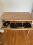 Skrivbord / datorbord