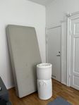 90 säng med bäddmadrass från Ikea 