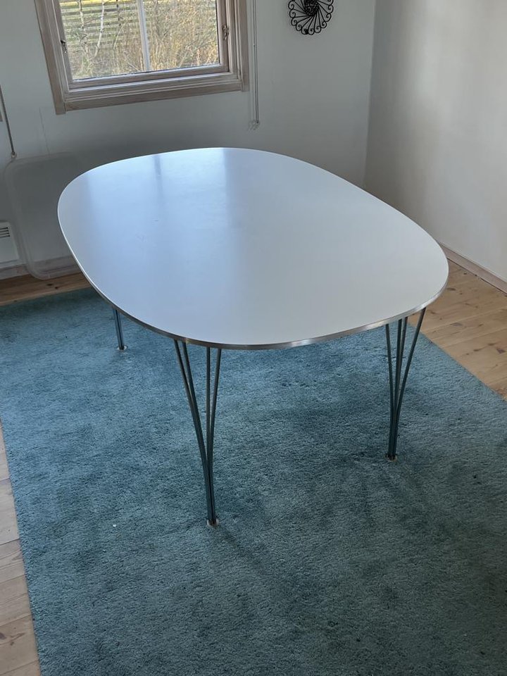 Superelipsbord Fritz Hansen/ ...