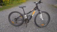  Barn-/ungdomscykel Specialized 26 tum