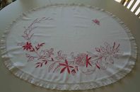 BRODERAD BORDSDUK MED KANTSPETS - ÄLDRE