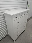 HEMNES byrå 6 lådor mycket fint skick leverans möjligt