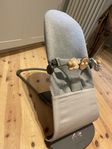 BabyBjörn babysitter med leksaksbåge 