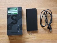 Samsung Galaxy S10 med iFixit-batteri