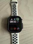  Apple Watch Ultra 2 49 mm Titanium E-sim