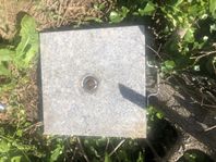 Lock i marmor bortskänkes