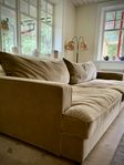 Sand begie stor soffa Mio Sammet