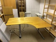 2 st höj-och sänkbara skrivbord i ek - IKEA
