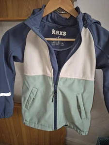 sparsamt används och i lätt fodrade jacka från kaphal.
