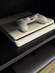 PS4/Playstation 4 slim med vit dualshock kontroll (nyskick)