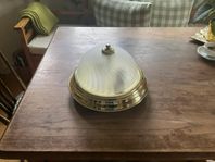 Plafond och bordslampa