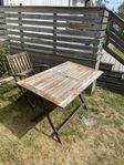 Bord + stol bortskänkes