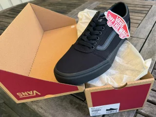 Vans Mn Ward (storlek 42.5) oanvända skateskor/sneakers