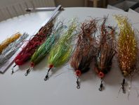 Pike Flies x8 plus Gunki box