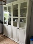 Vitrinskåp och skänk IKEA:s Liatorp