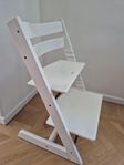 Stokke Tripp Trapp barnstol – vit + originalsele