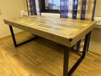Woodenforge Matbord