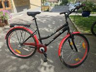Treväxlad cykel, 26" - Peak wombat