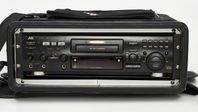 JVC Kareokesystem/ spelare med ett tiotal skivor/ mikrofoner