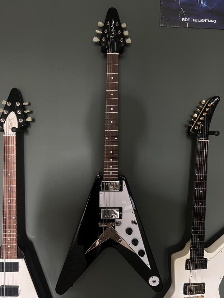 epiphone av Gibson Flying v k...