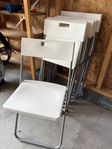 7 st enklare ihopfällbara vita plaststolar
